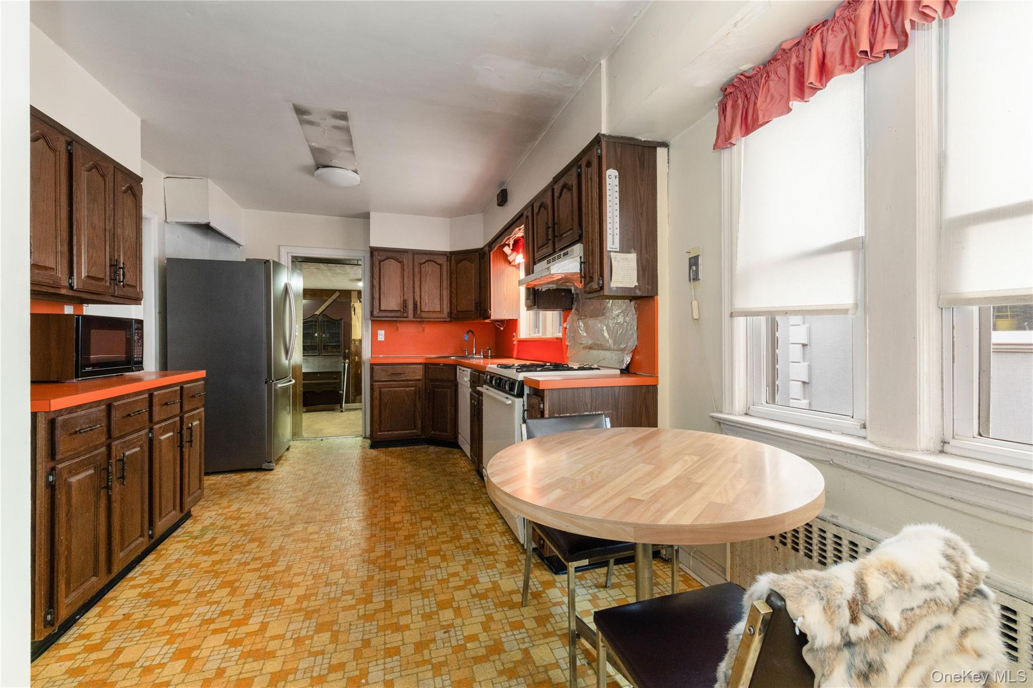 #6 photo, 18547 80th Road, 뉴욕퀸즈 Jamaica Estates , NY 11432