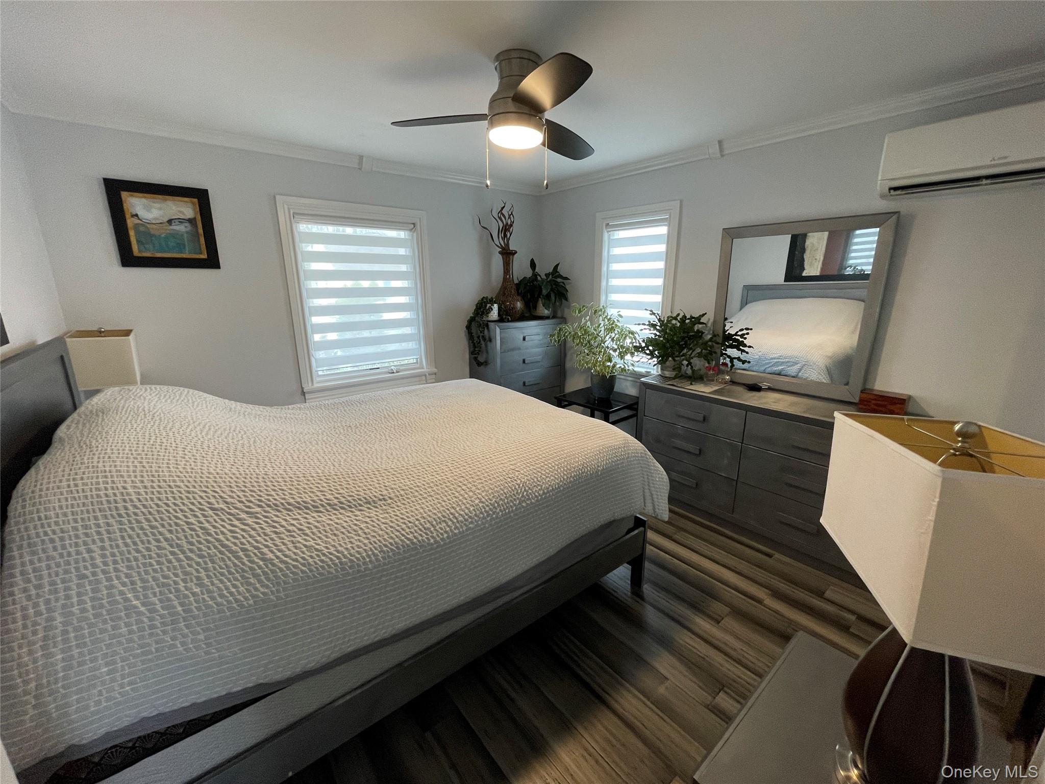 #13 photo, 310 Brookside Court, Copiague , NY 11726