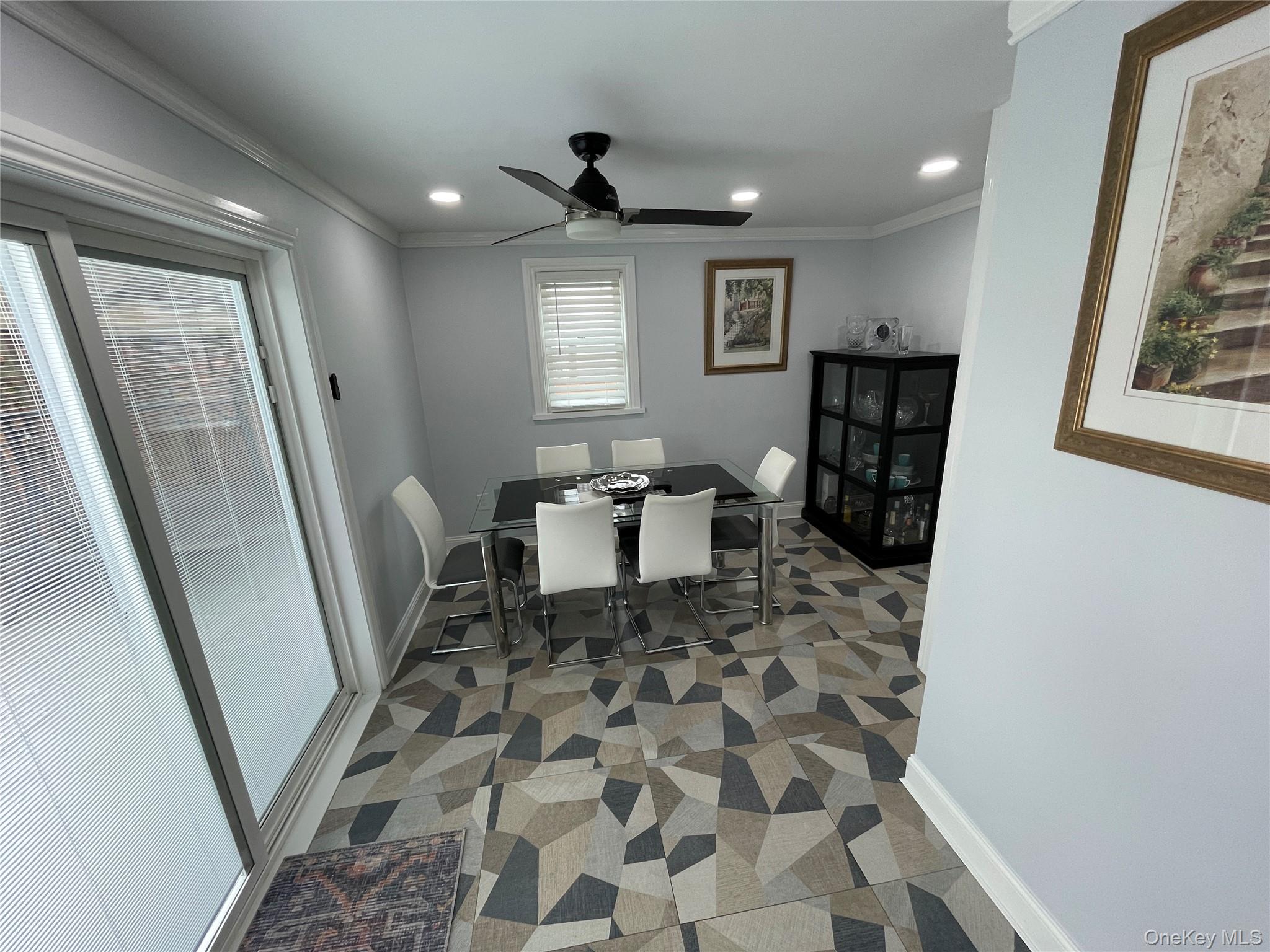 #8 photo, 310 Brookside Court, Copiague , NY 11726