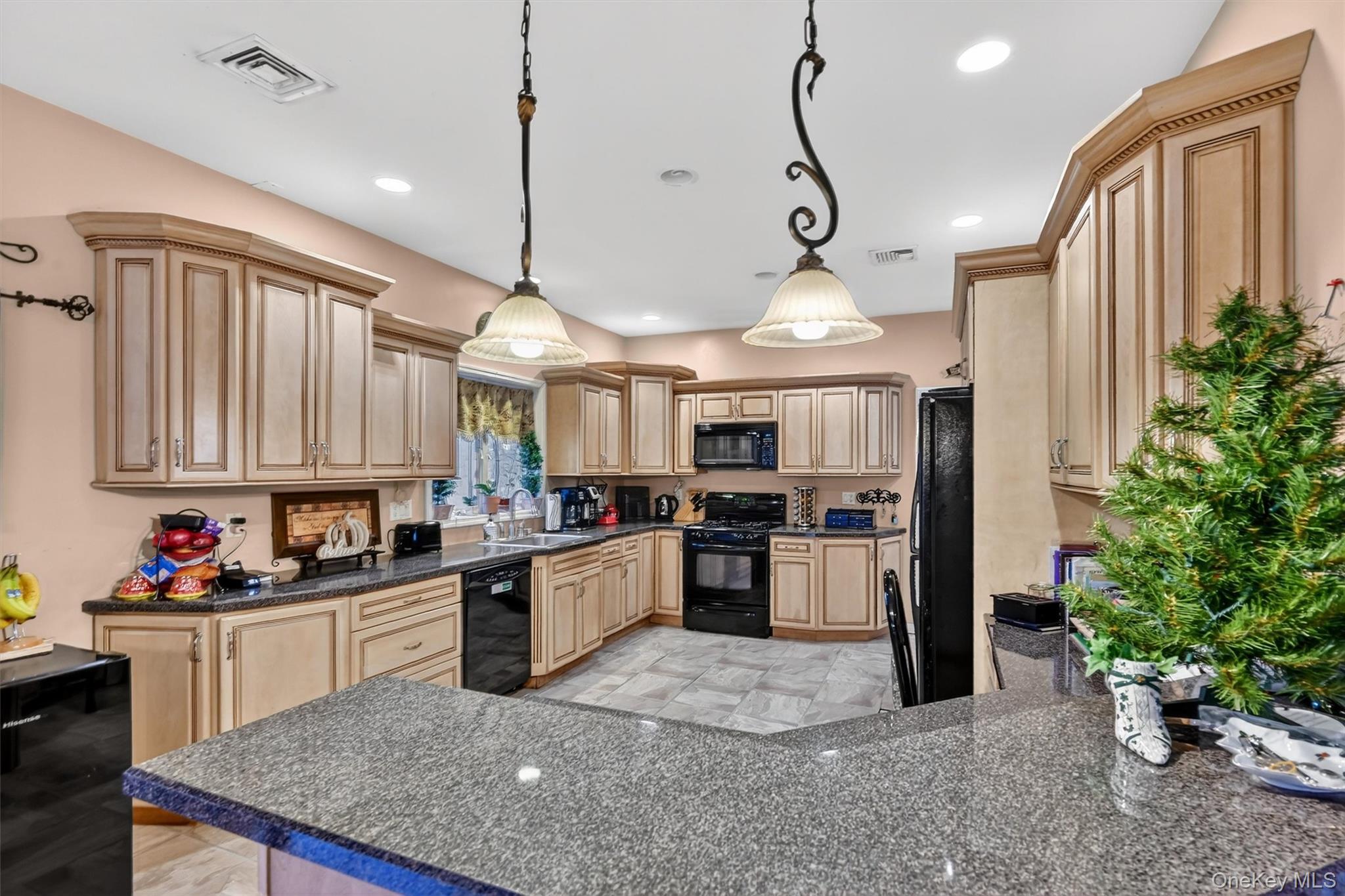 #10 photo, 73 Tomkins Avenue, Stony Point , NY 10980