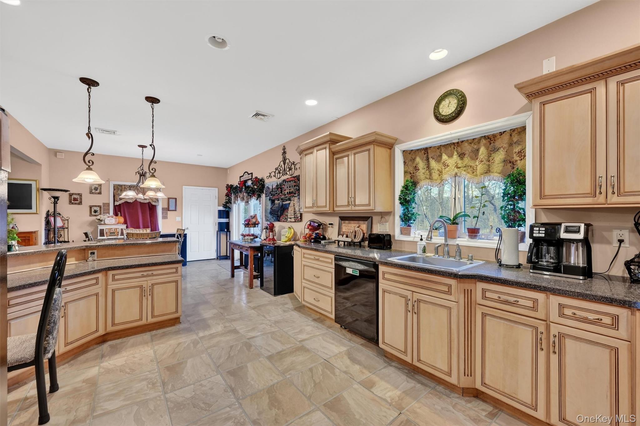 #6 photo, 73 Tomkins Avenue, Stony Point , NY 10980