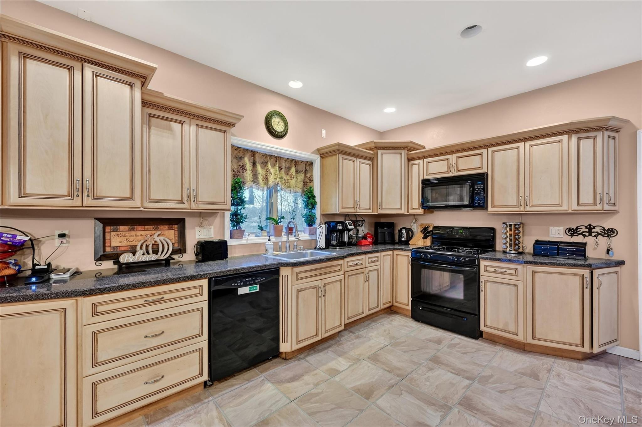 #9 photo, 73 Tomkins Avenue, Stony Point , NY 10980