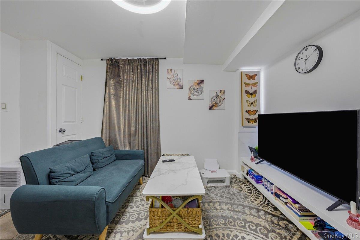 #16 photo, 11 Crescent Street, Oyster Bay , NY 11801