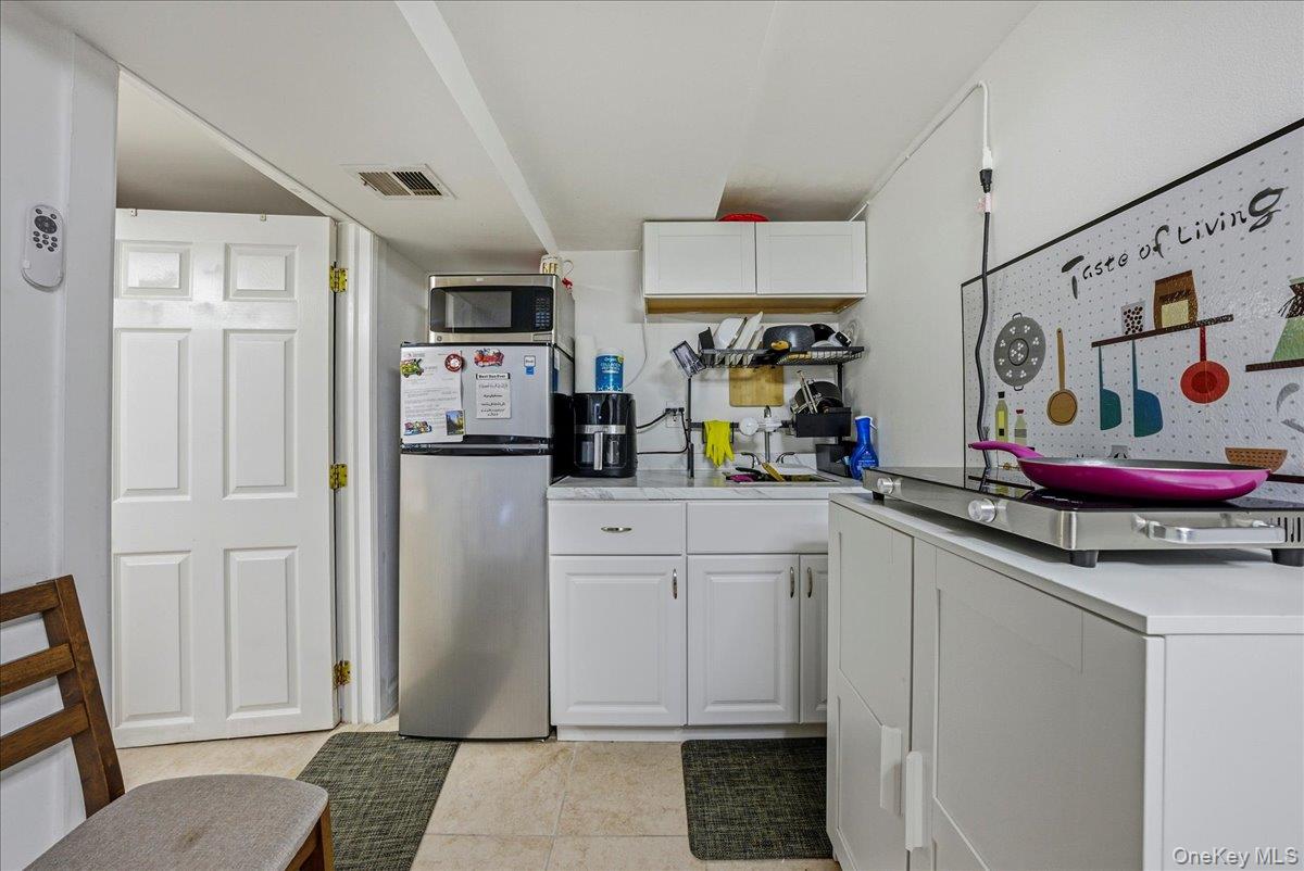 #17 photo, 11 Crescent Street, Oyster Bay , NY 11801