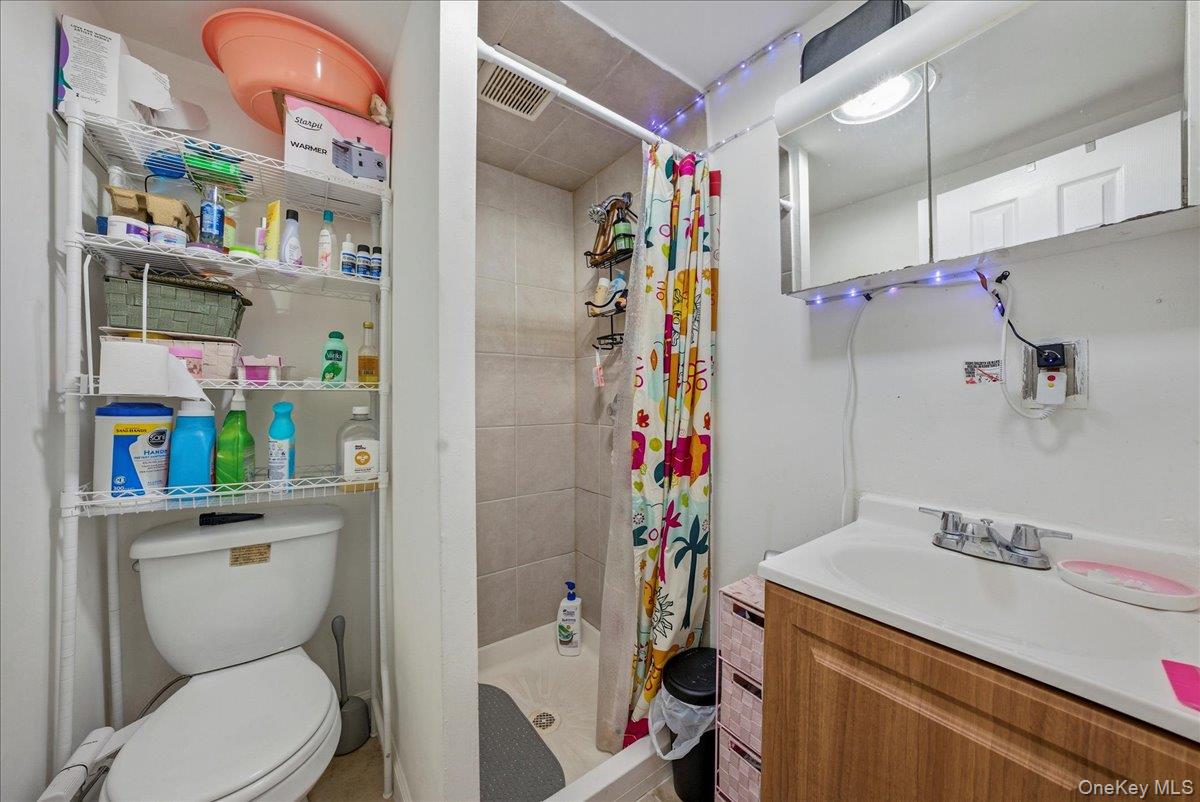 #18 photo, 11 Crescent Street, Oyster Bay , NY 11801