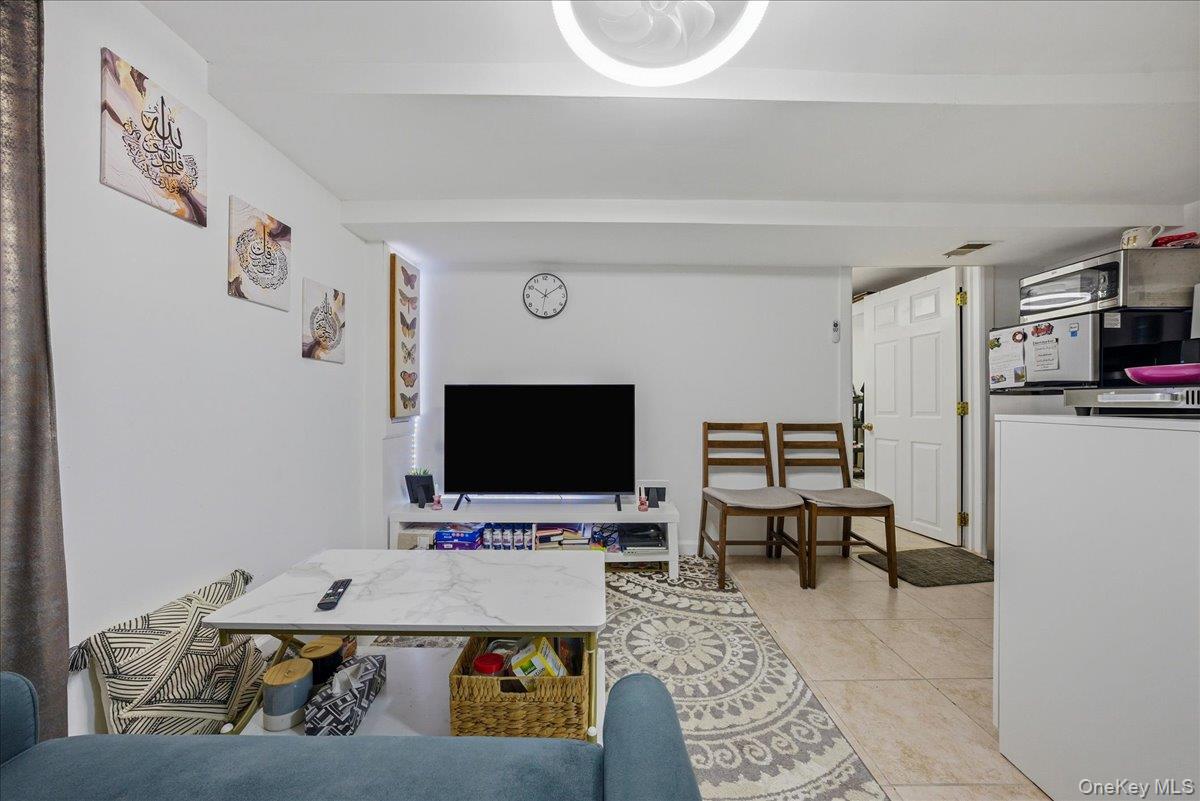 #19 photo, 11 Crescent Street, Oyster Bay , NY 11801