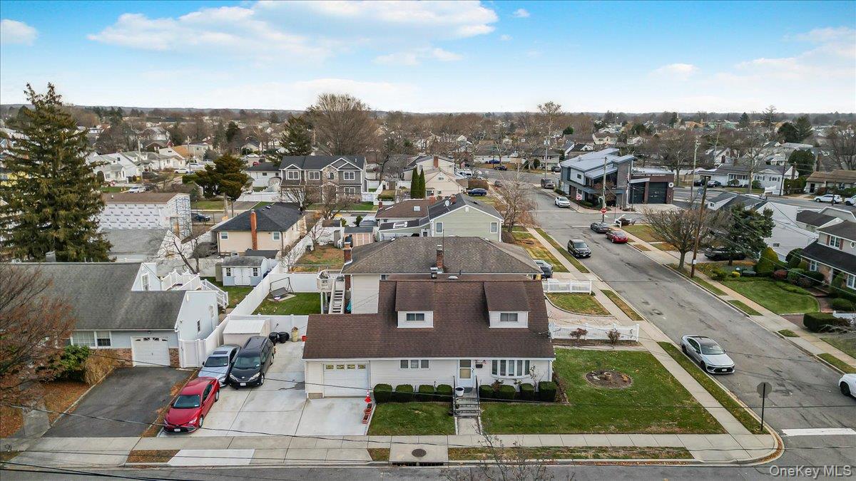 #4 photo, 11 Crescent Street, Oyster Bay , NY 11801