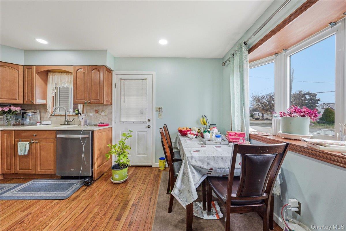 #8 photo, 11 Crescent Street, Oyster Bay , NY 11801