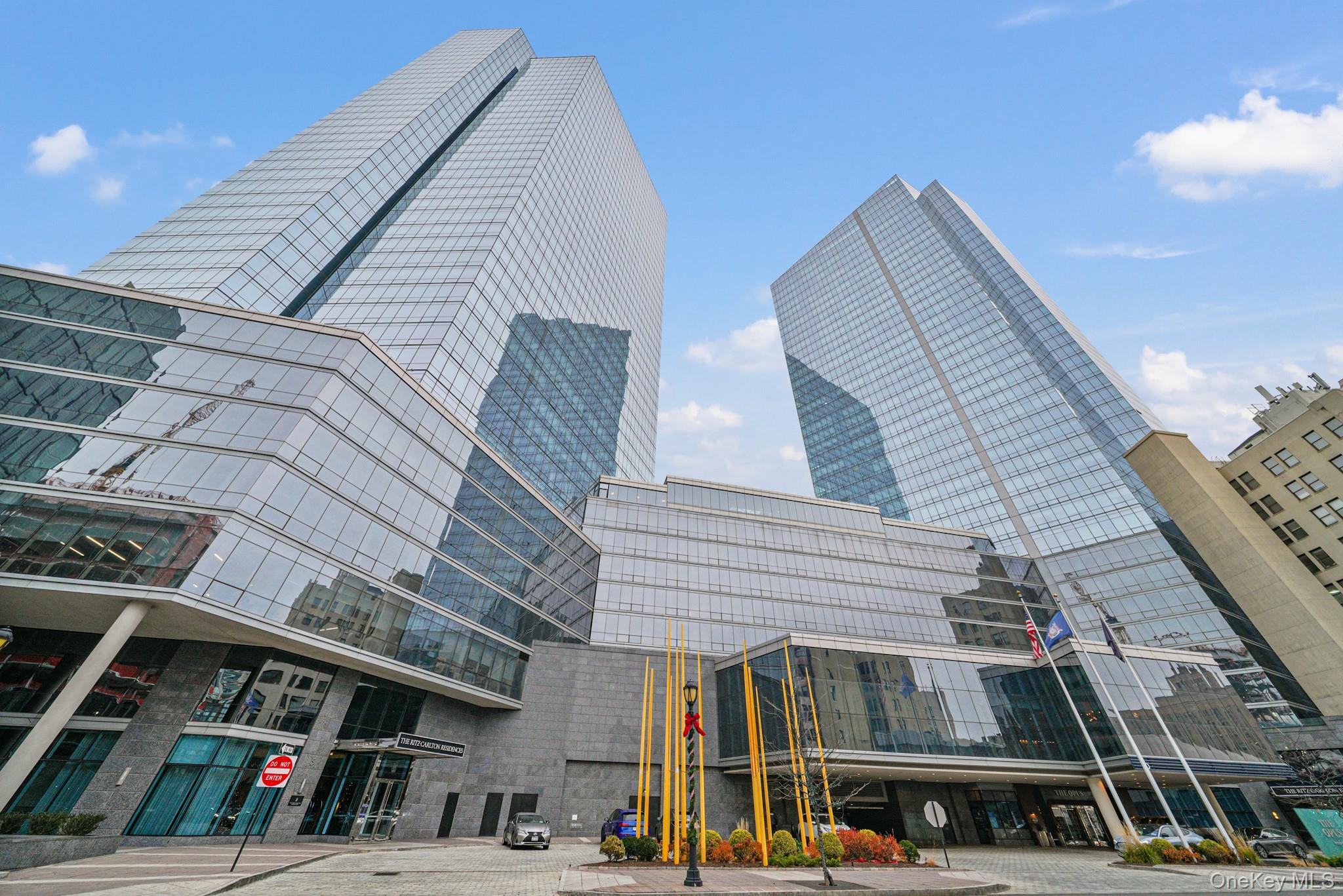 #1 photo, 1 Renaissance Square, White Plains , NY 10601