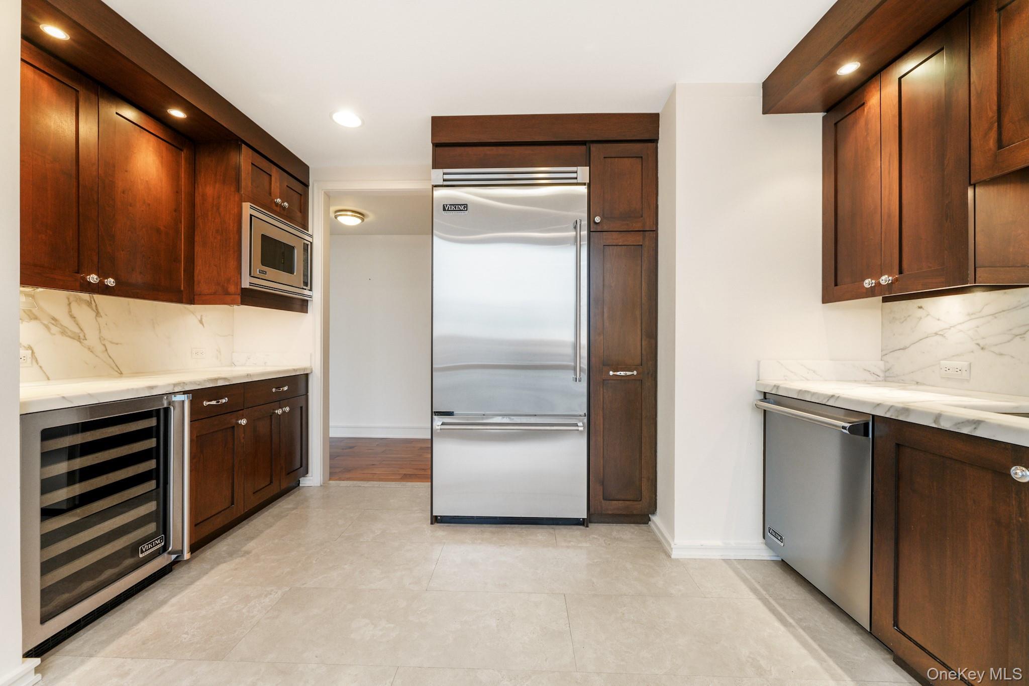 #6 photo, 1 Renaissance Square, White Plains , NY 10601