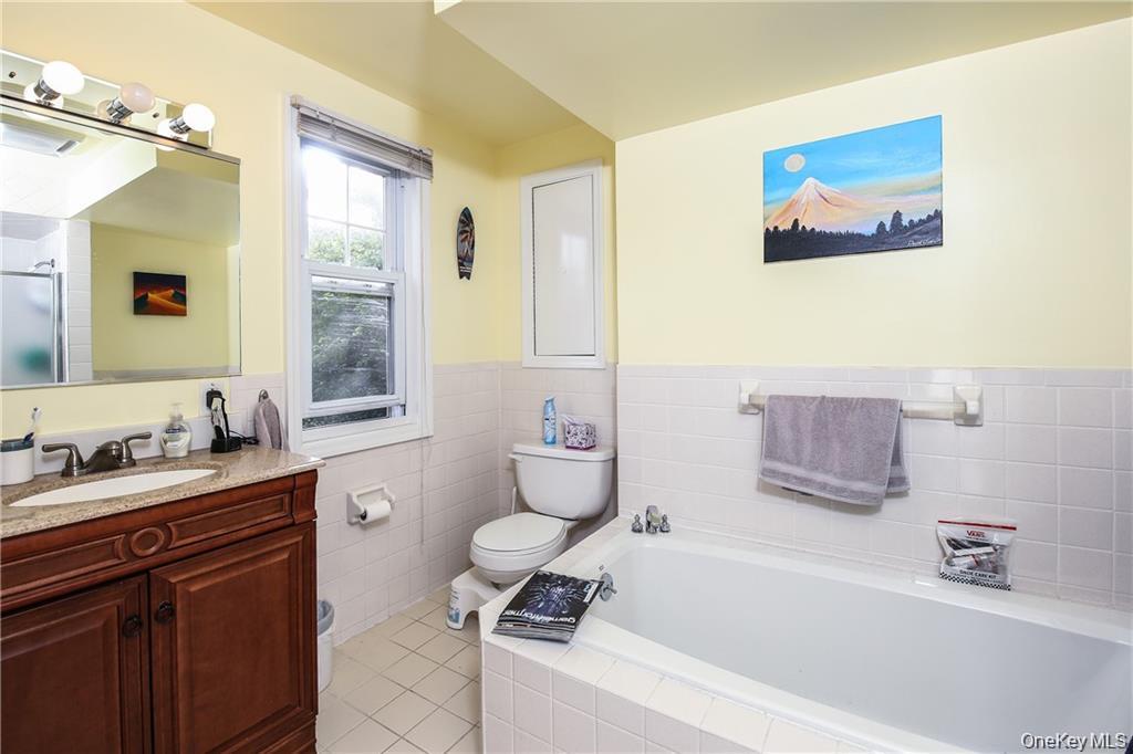 #13 photo, 38 Park Avenue, White Plains , NY 10603