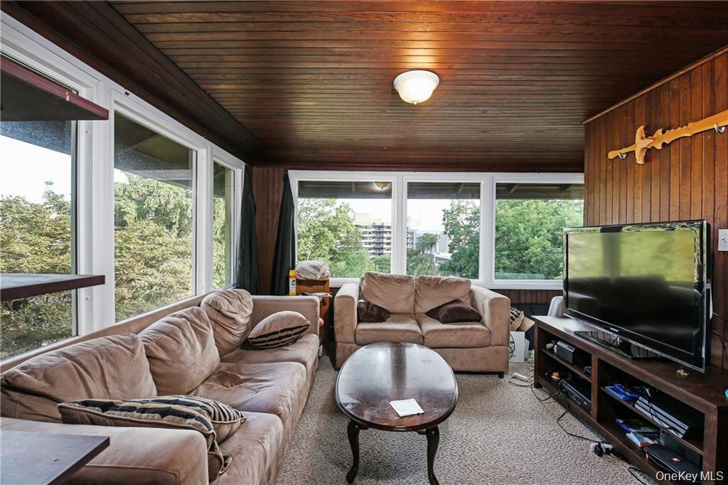 #15 photo, 38 Park Avenue, White Plains , NY 10603