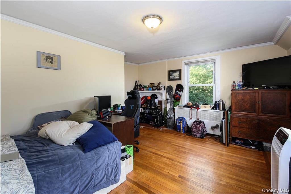 #16 photo, 38 Park Avenue, White Plains , NY 10603