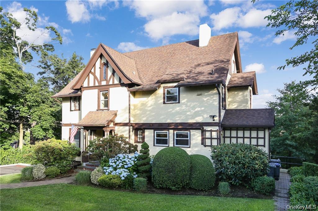 #2 photo, 38 Park Avenue, White Plains , NY 10603