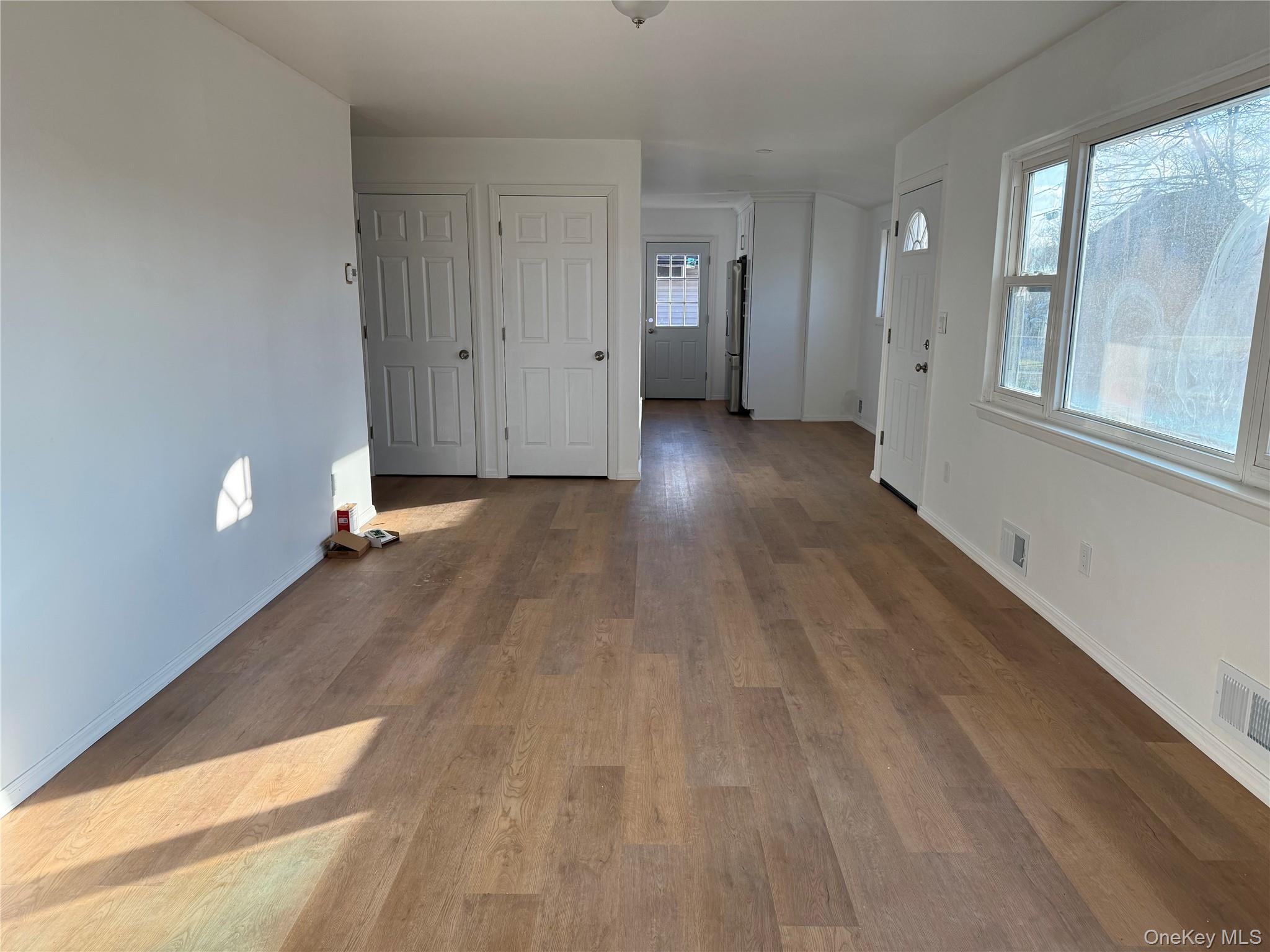 #6 photo, 233 W 12th Street, Deer Park , NY 11729