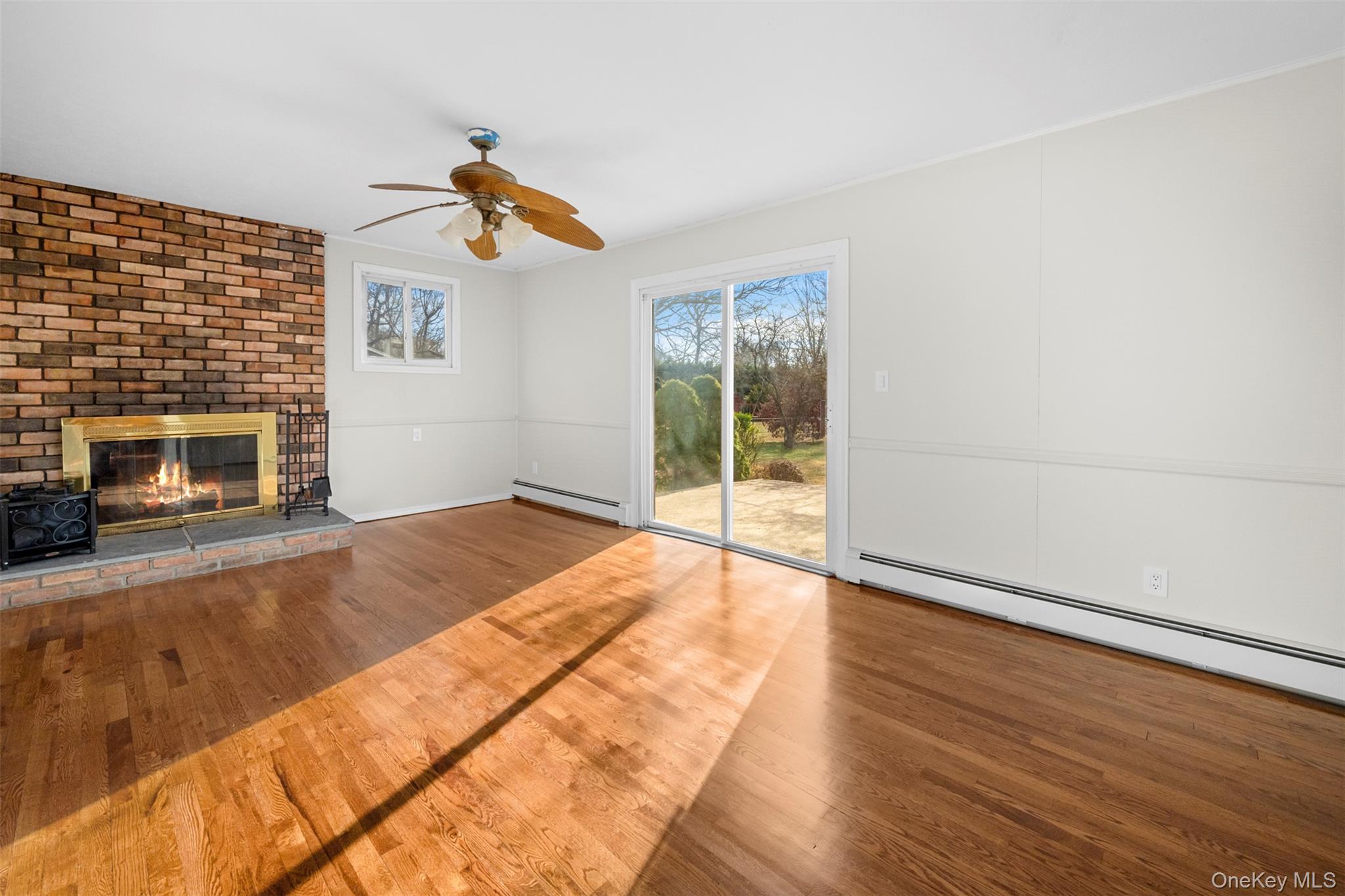 #12 photo, 6 Penelope Lane, Huntington , NY 11743