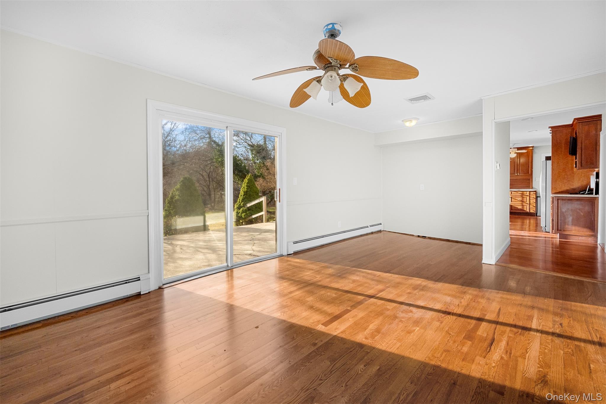 #14 photo, 6 Penelope Lane, Huntington , NY 11743