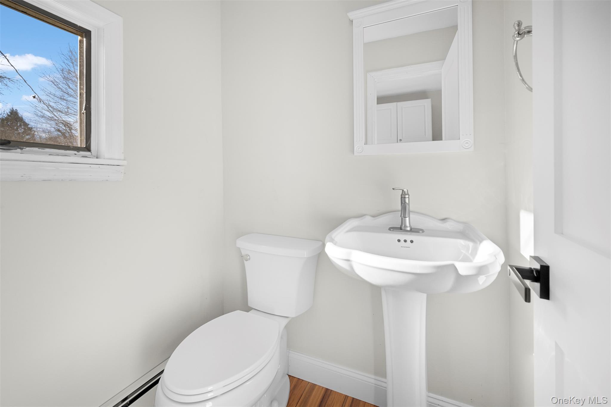 #17 photo, 6 Penelope Lane, Huntington , NY 11743