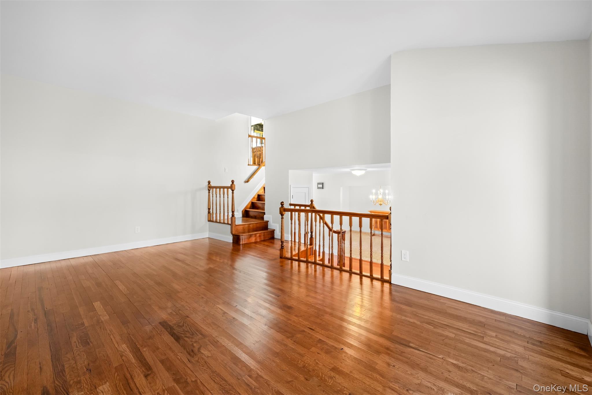 #18 photo, 6 Penelope Lane, Huntington , NY 11743