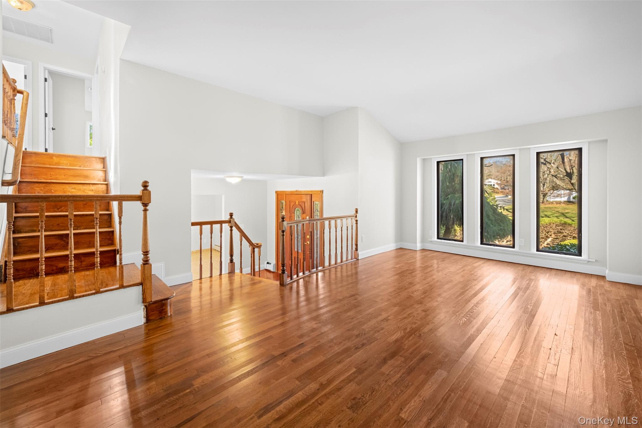 #19 photo, 6 Penelope Lane, Huntington , NY 11743