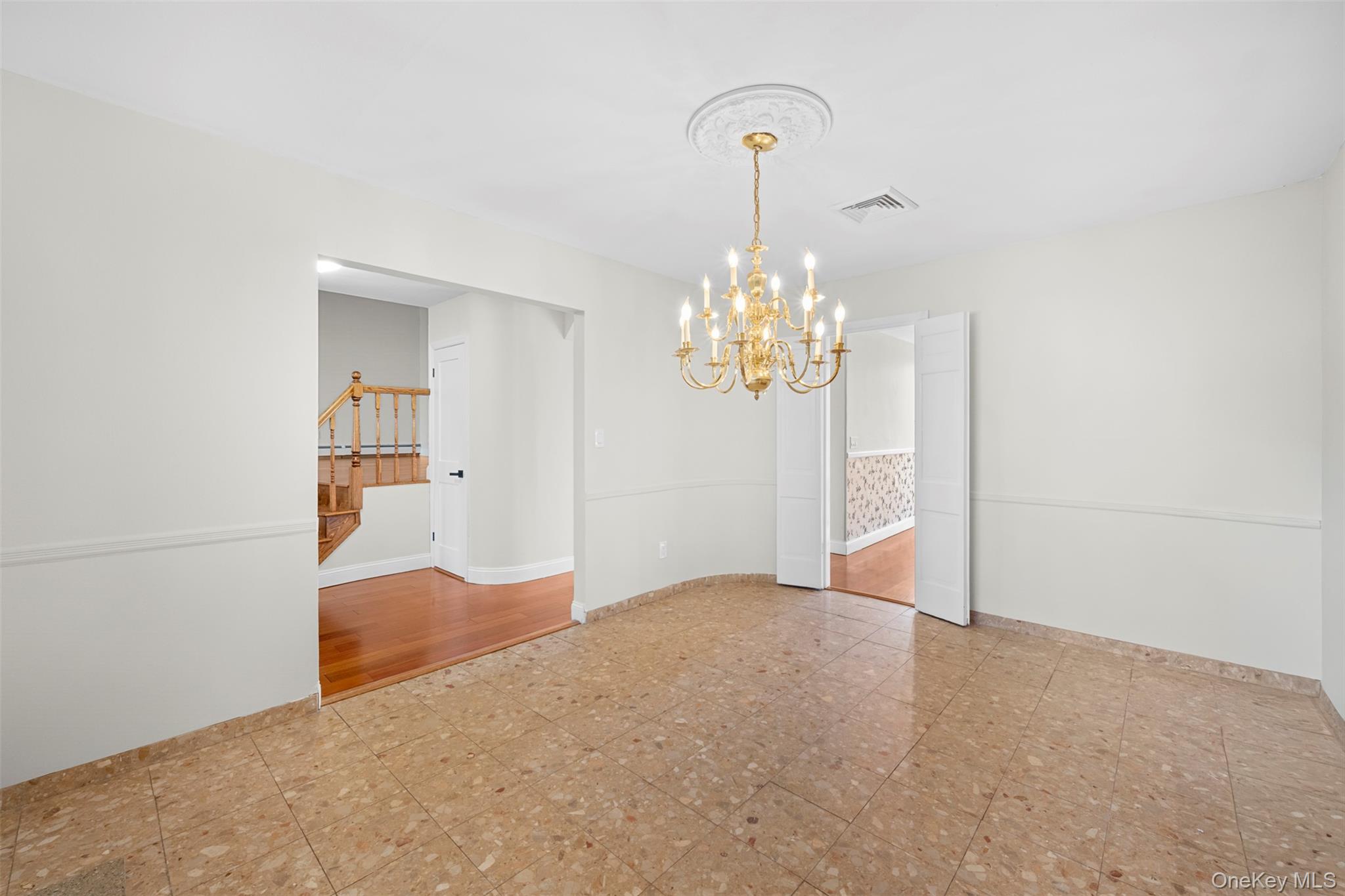 #6 photo, 6 Penelope Lane, Huntington , NY 11743