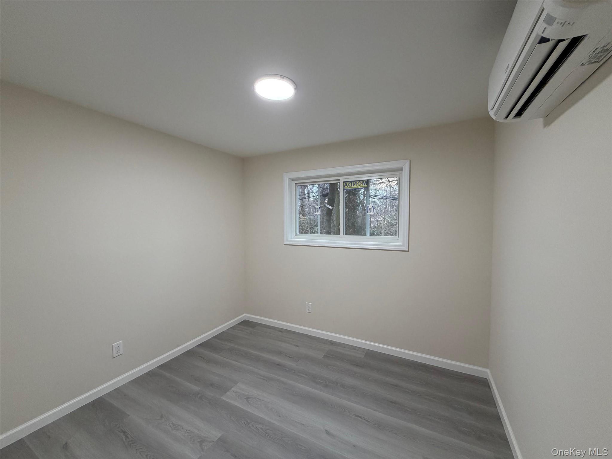 #12 photo, 14 Cornwall Lane, নাসাউ কাউন্টি Port Washington , NY 11050