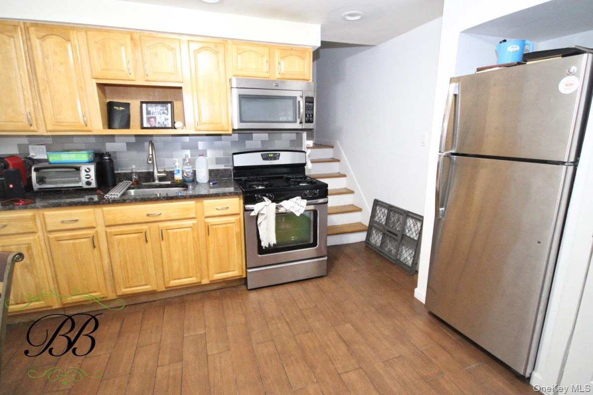 #4 photo, 2078 Bergen Avenue, Brooklyn , NY 11234