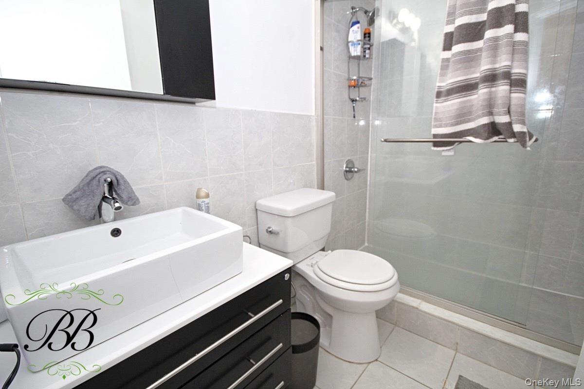 #5 photo, 2078 Bergen Avenue, Brooklyn , NY 11234