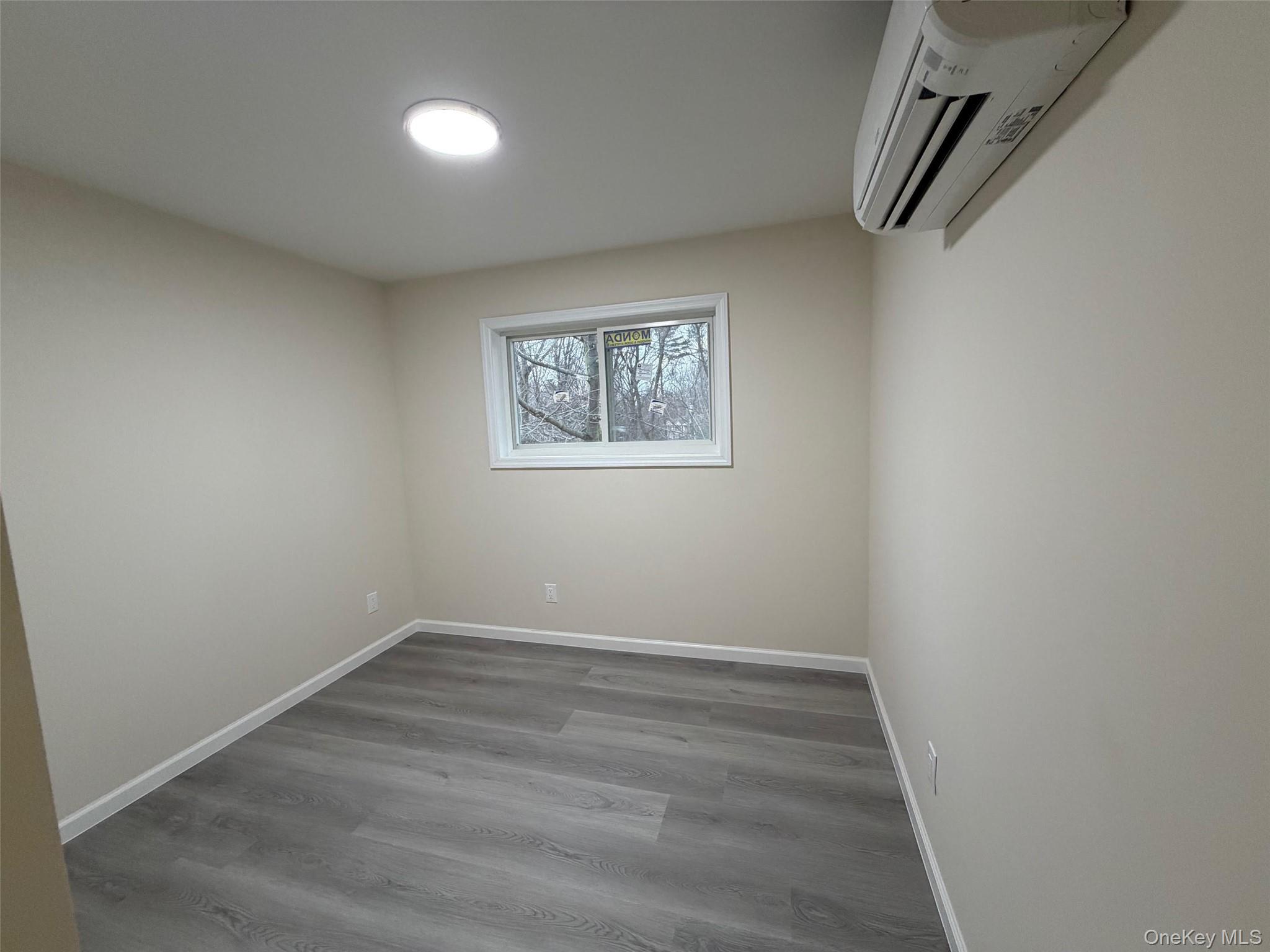 #11 photo, 16 Cornwall Lane, নাসাউ কাউন্টি Port Washington , NY 11050