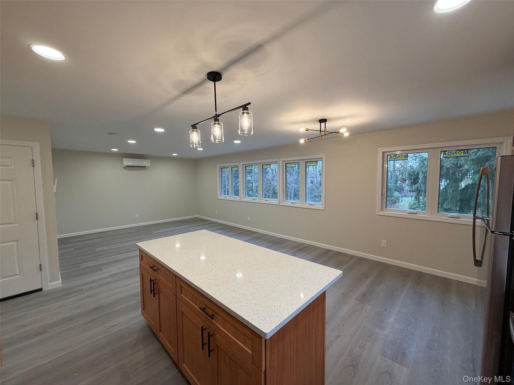 #7 photo, 16 Cornwall Lane, নাসাউ কাউন্টি Port Washington , NY 11050