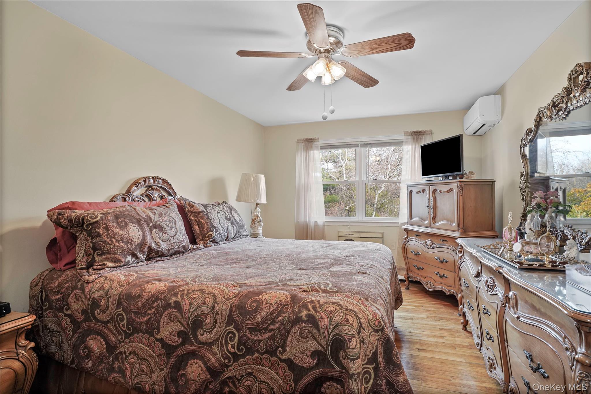 #9 photo, 6035 75th Street, Middle Village , NY 11379