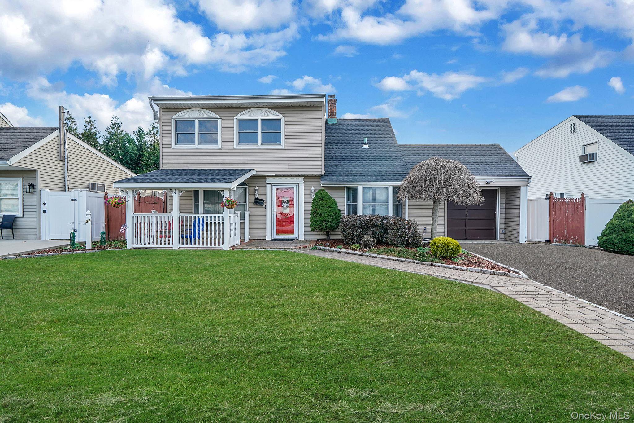 #1 photo, 32 Needle Lane, Levittown , NY 11756