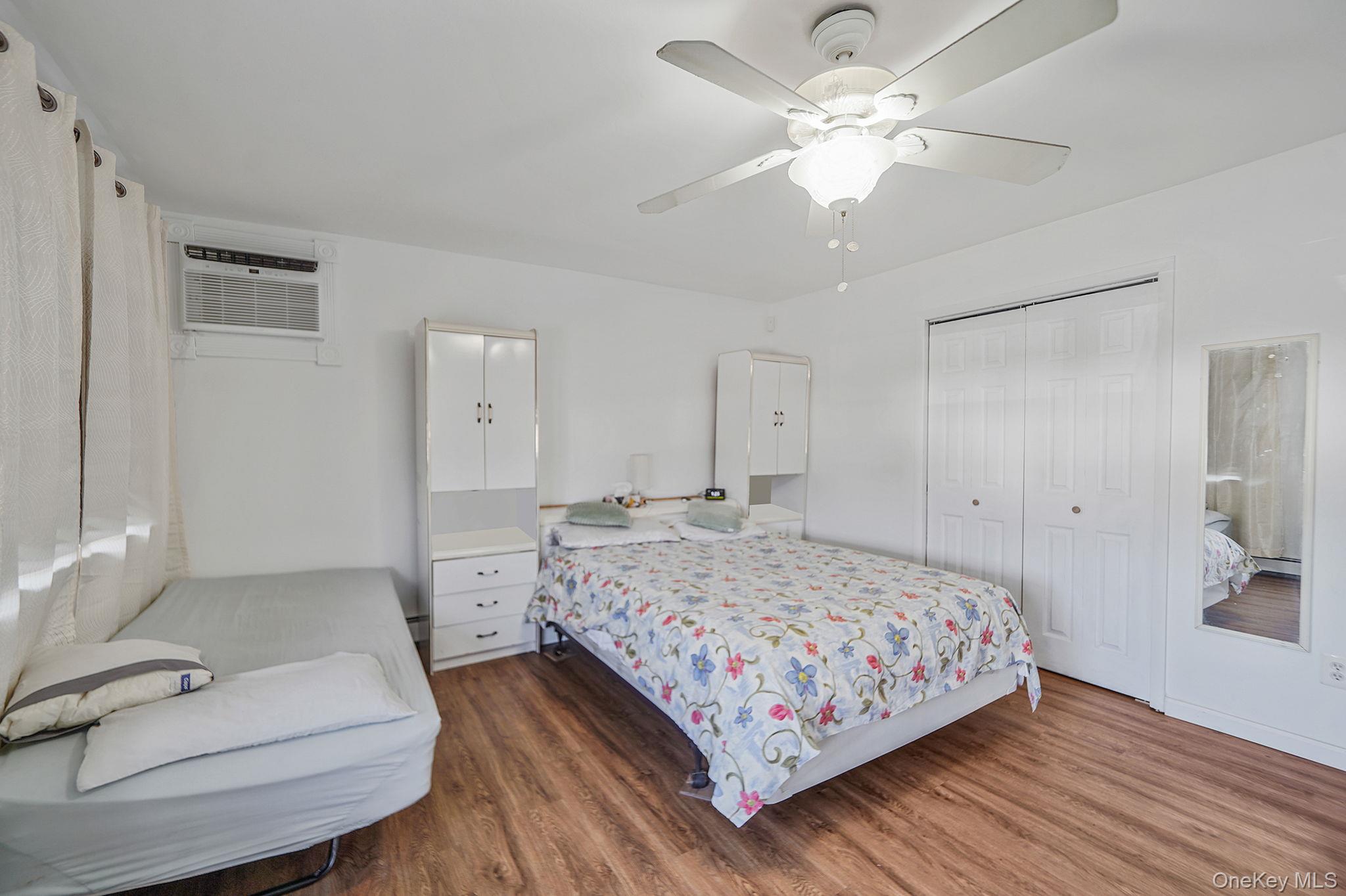 #15 photo, 32 Needle Lane, Levittown , NY 11756