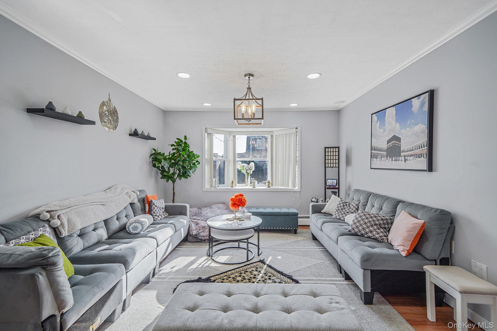 #4 photo, 32 Needle Lane, Levittown , NY 11756