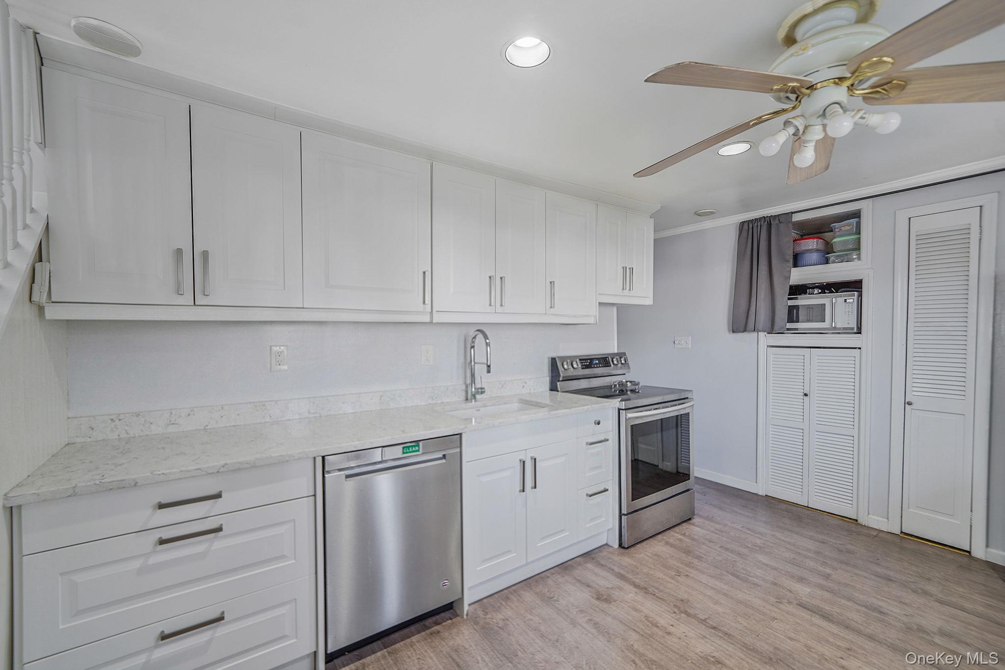 #7 photo, 32 Needle Lane, Levittown , NY 11756