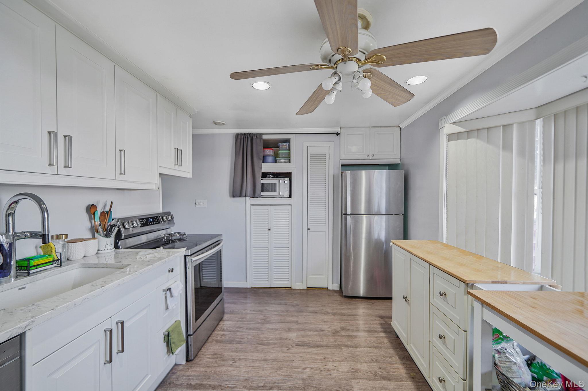 #8 photo, 32 Needle Lane, Levittown , NY 11756