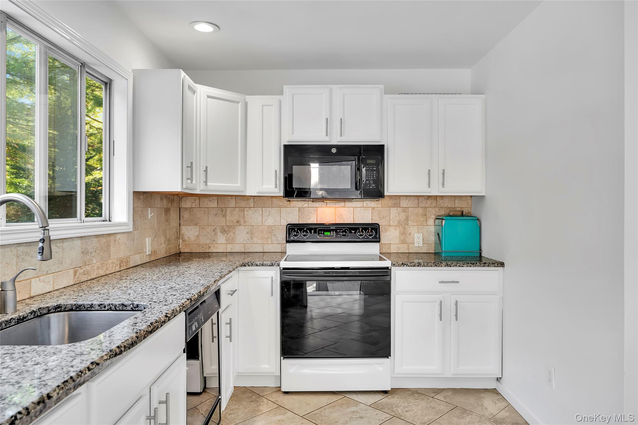 #16 photo, 26 Wintergreen Way, Quogue , NY 11959