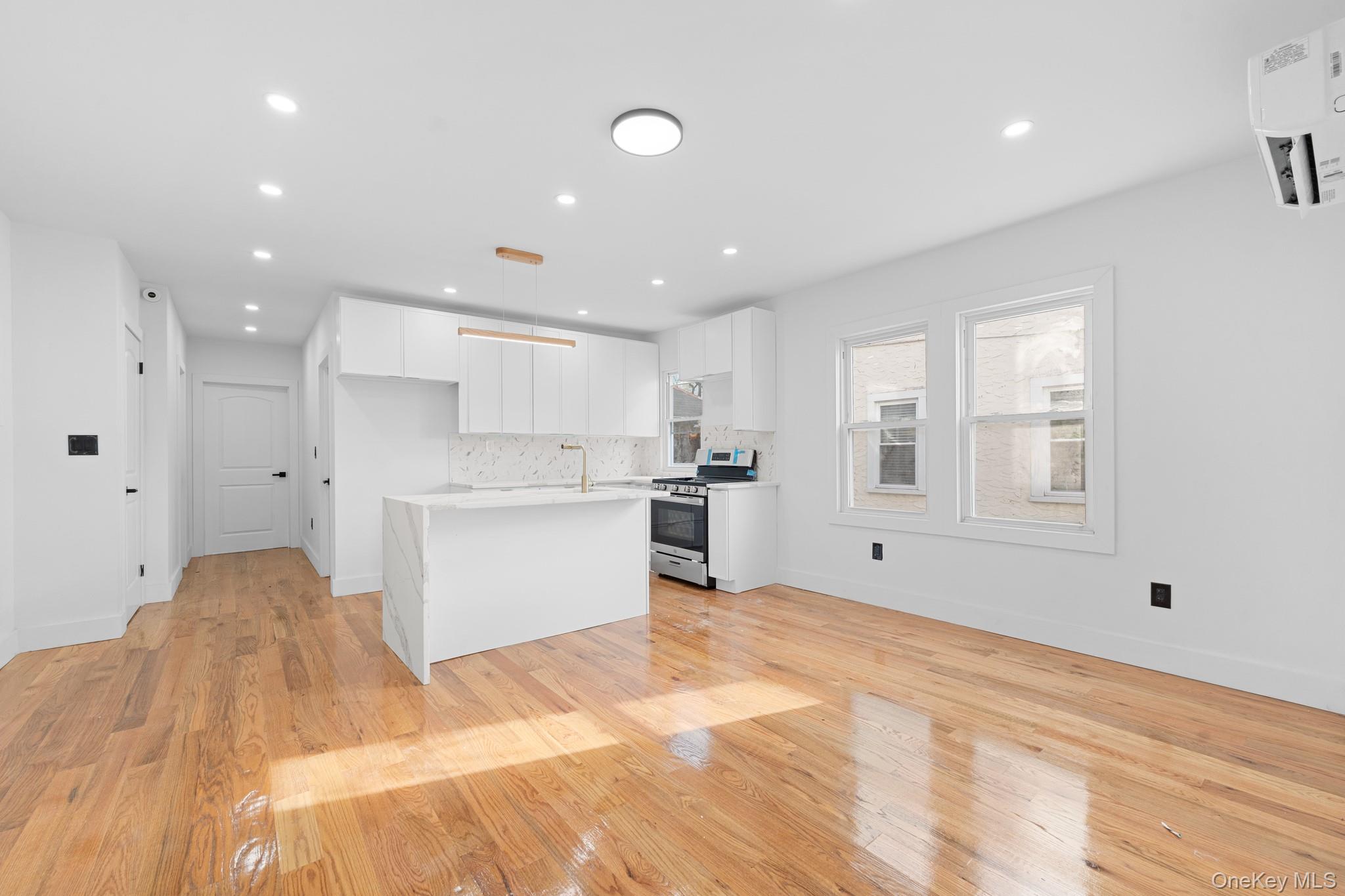 #5 photo, 115-39 202nd Street, Saint Albans , NY 11412