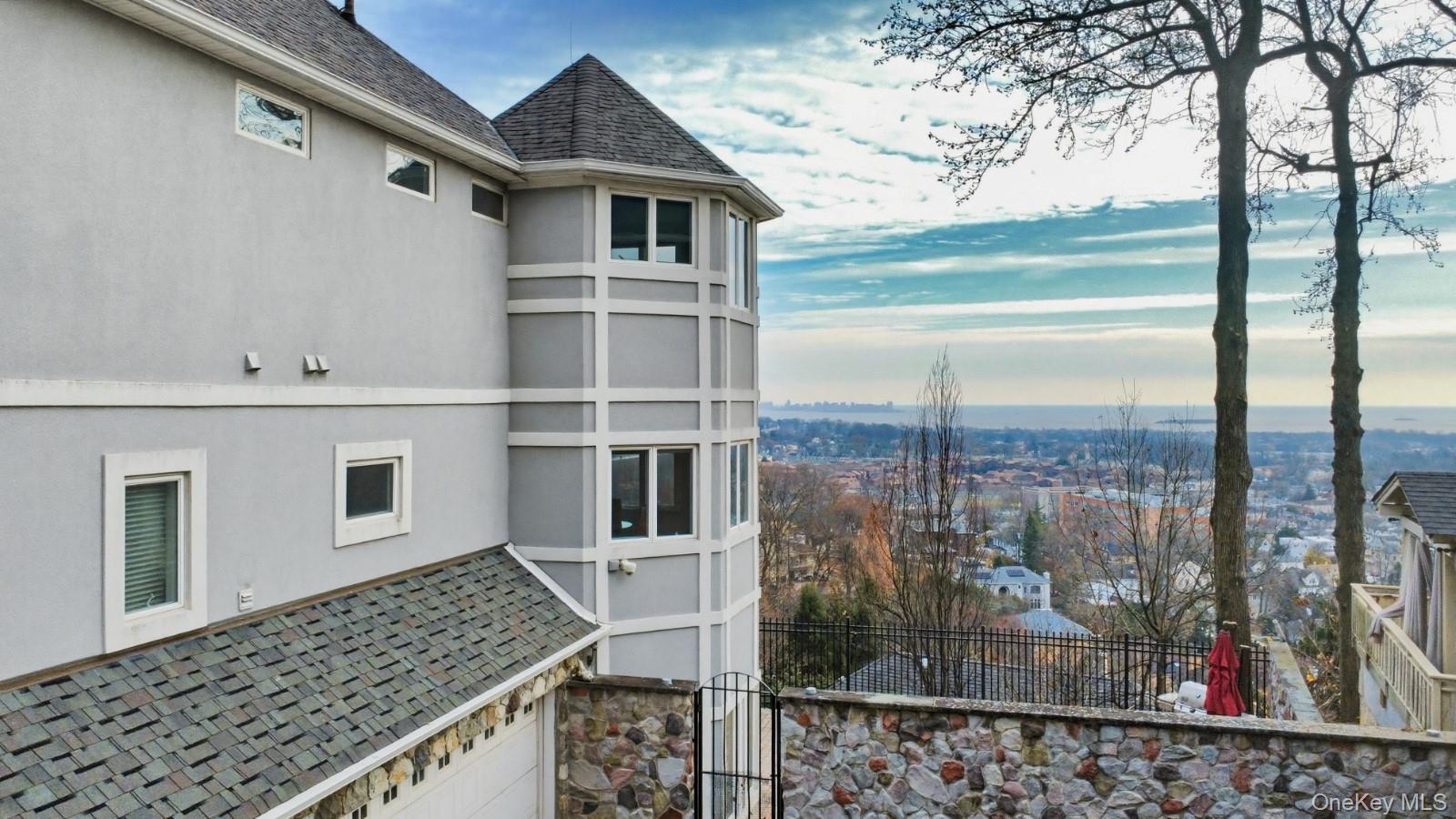 #7 photo, 174 Douglas, Staten Island , NY 10304