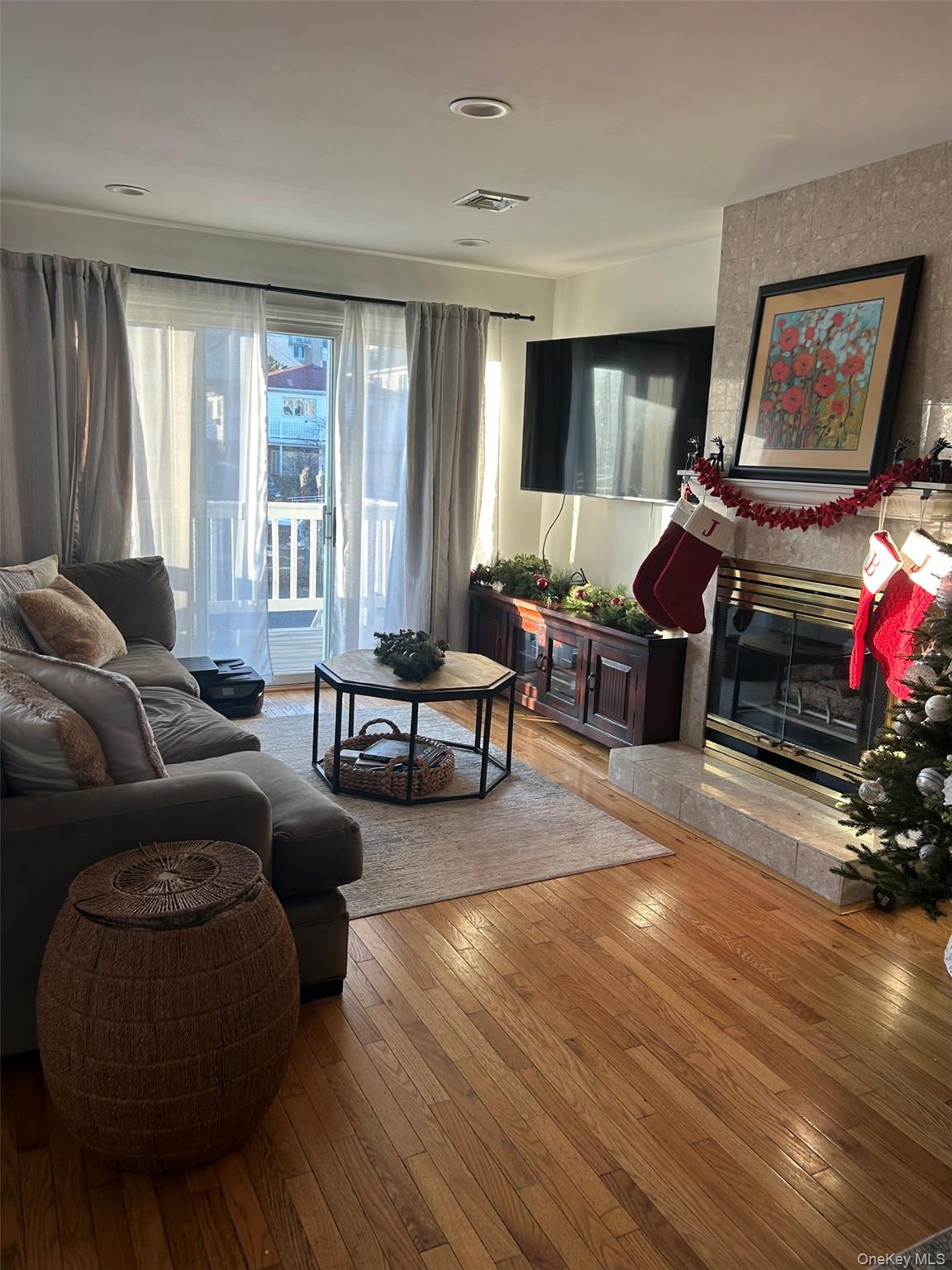 #3 photo, 663 E Broadway, Long Beach , NY 11561