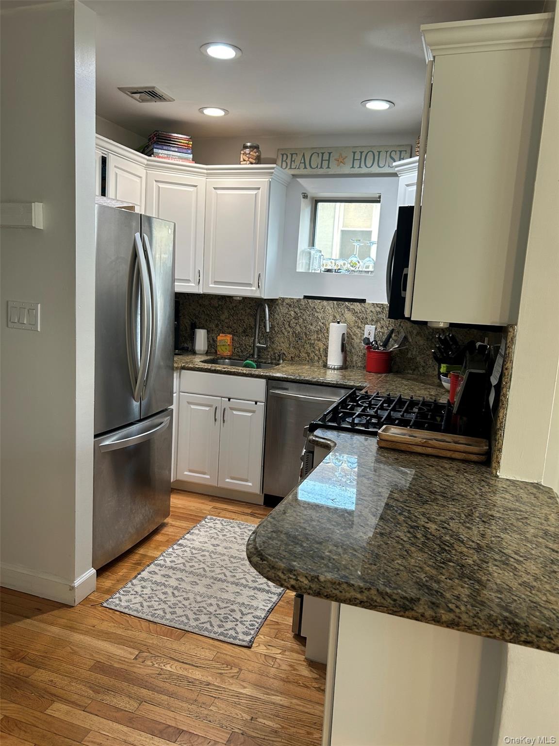 #4 photo, 663 E Broadway, Long Beach , NY 11561