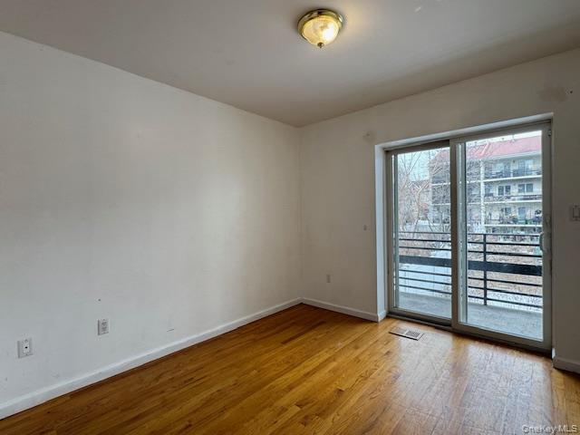 #19 photo, 114-67 Taipei Court, কুইন্‌স College Point , NY 11356