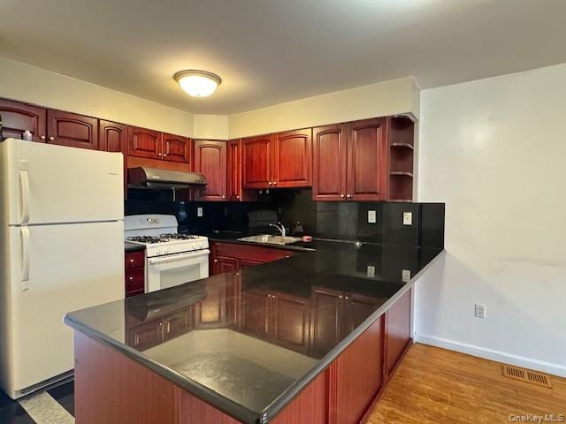 #7 photo, 114-67 Taipei Court, College Point , NY 11356