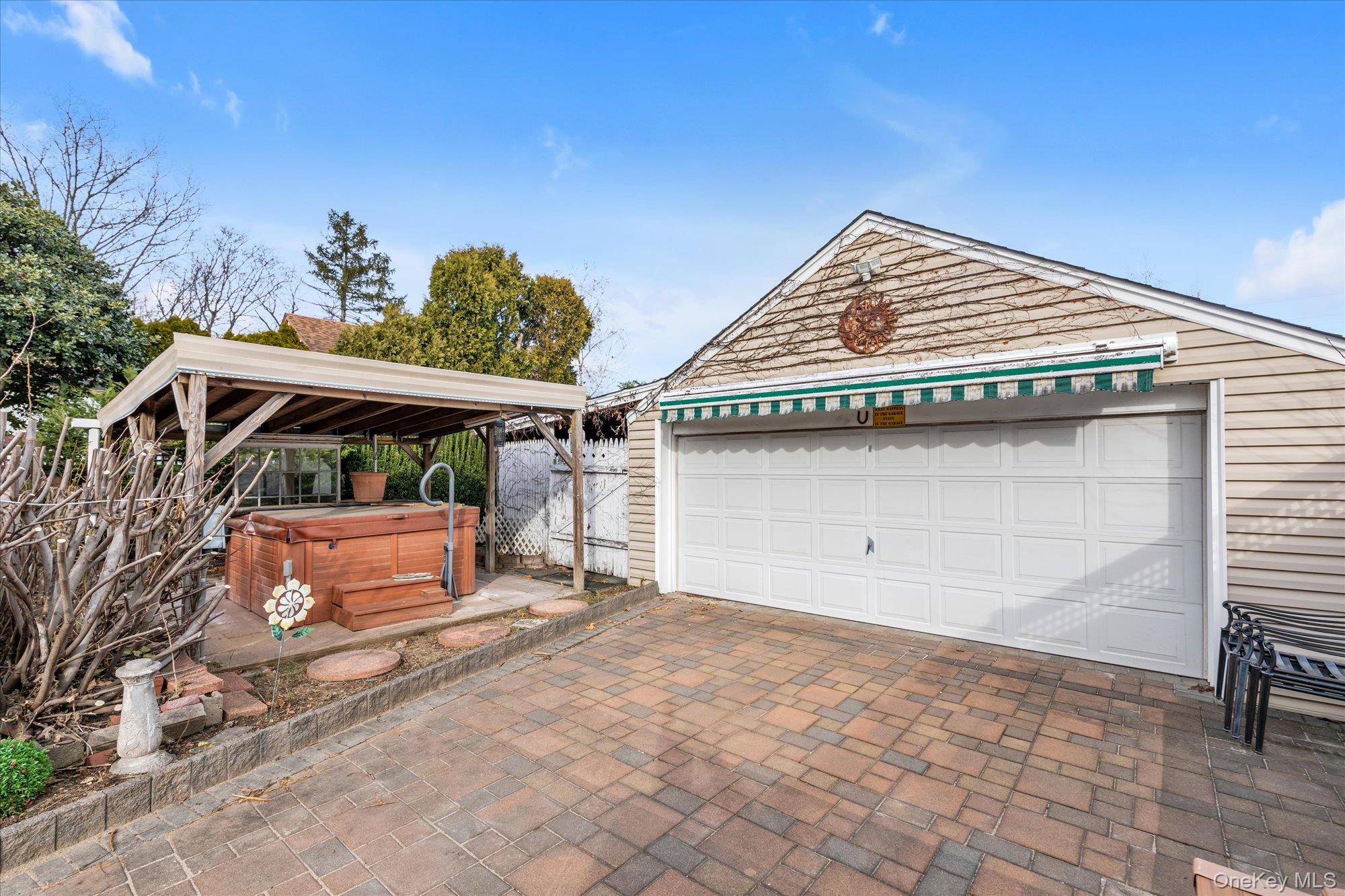 #20 photo, 1006 N 7th Street, New Hyde Park , NY 11040