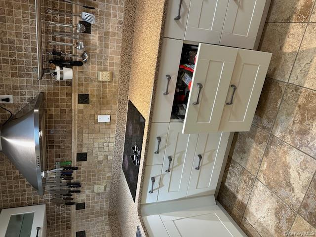 #20 photo, 2 Heritage Drive, New City , NY 10956