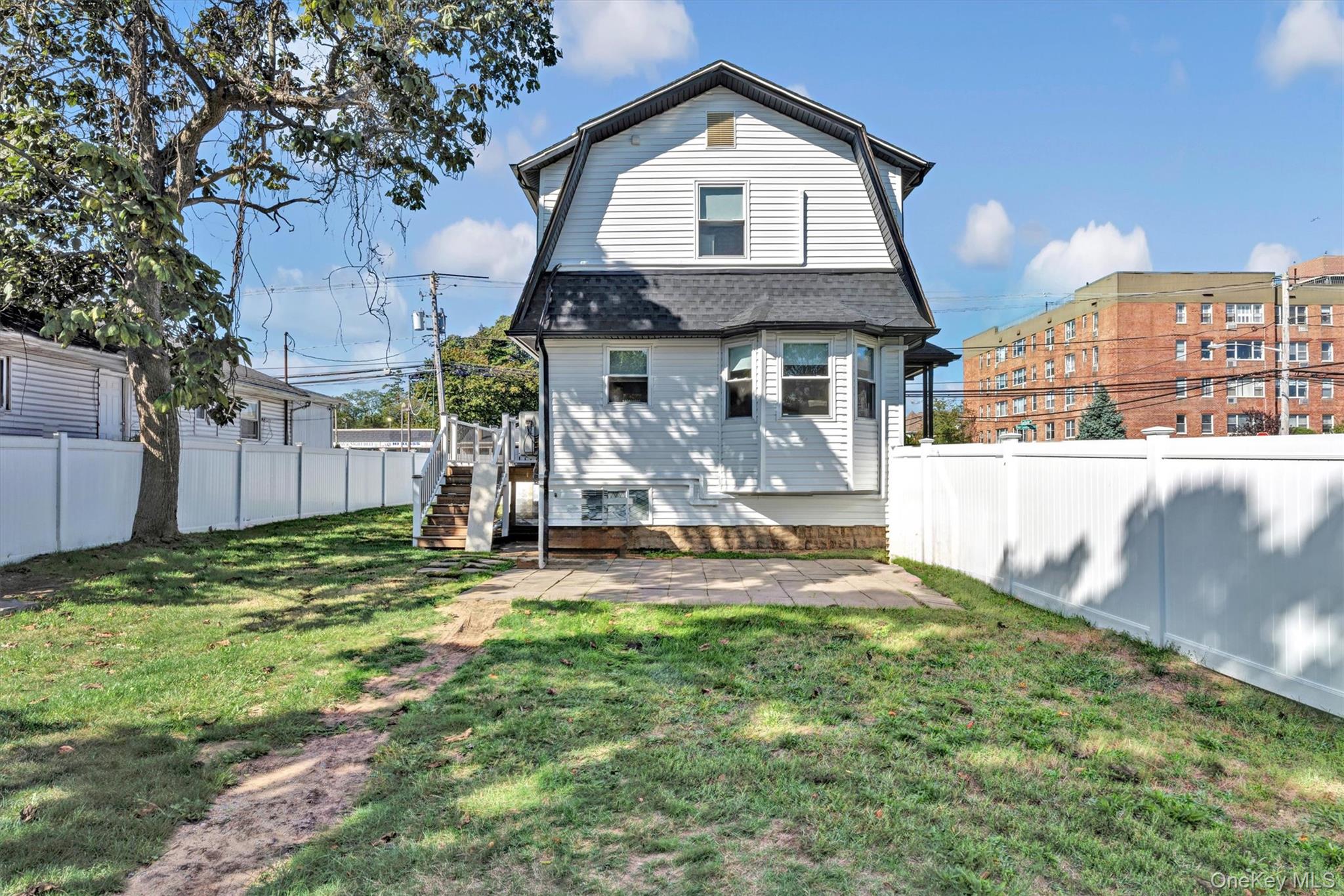 #12 photo, 159 Southside Avenue, מחוז נסאו Freeport , NY 11520