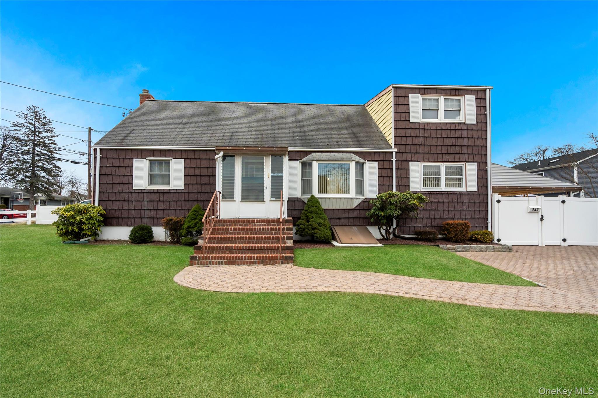 #1 photo, 149 Byrd Streets, Lindenhurst , NY 11757