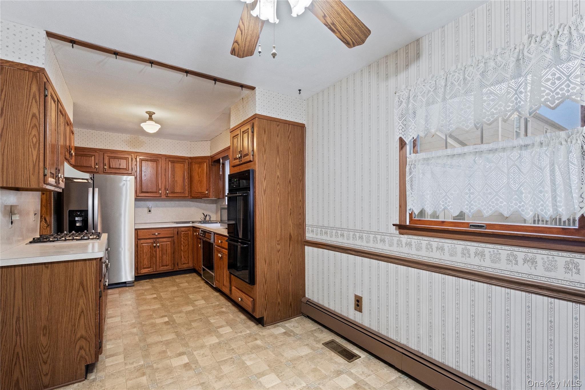 #15 photo, 149 Byrd Streets, Lindenhurst , NY 11757