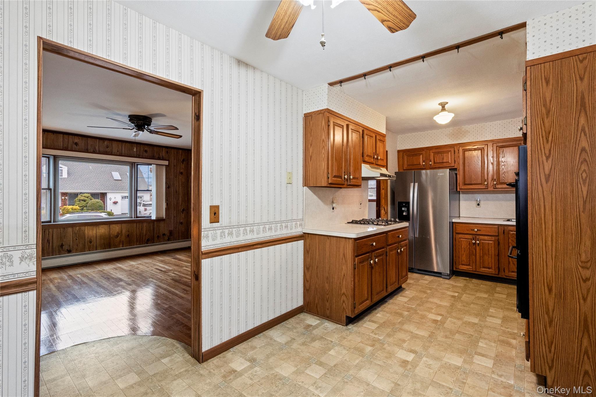 #16 photo, 149 Byrd Streets, Lindenhurst , NY 11757