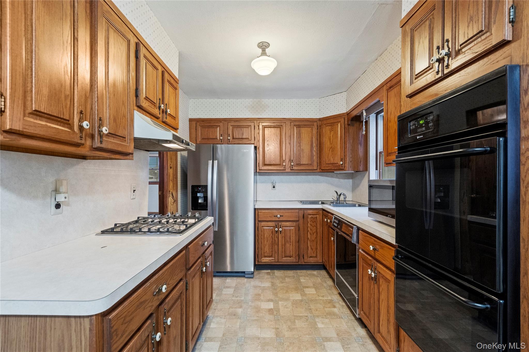 #17 photo, 149 Byrd Streets, Lindenhurst , NY 11757